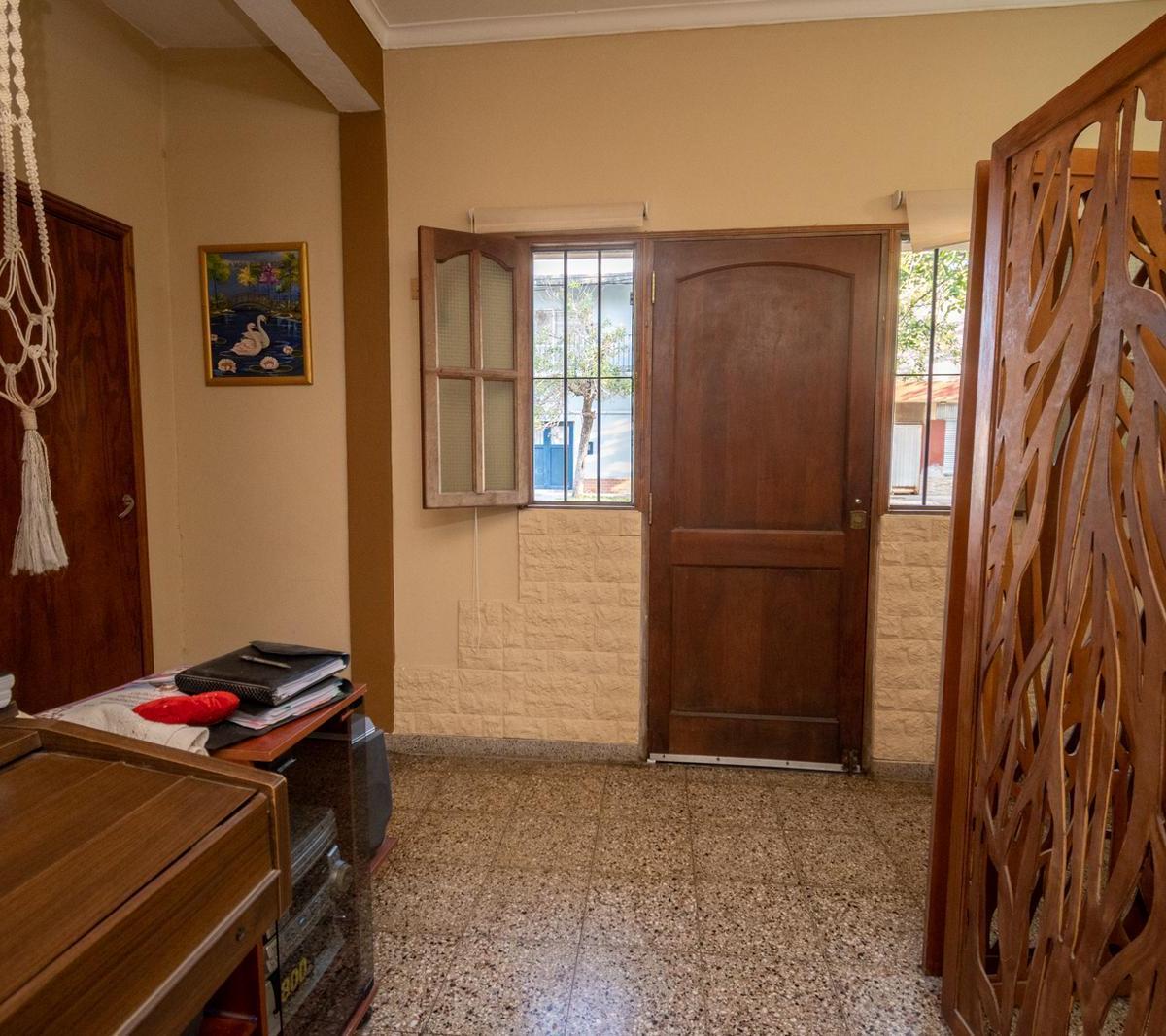Casa en venta de 4 dormitorios a mts de Av. Facundo Zuviria