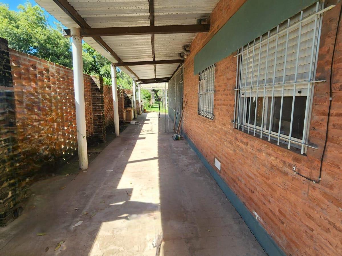 Oportunidad Casa Quinta en Barrio Caima en Excelente Estado 1