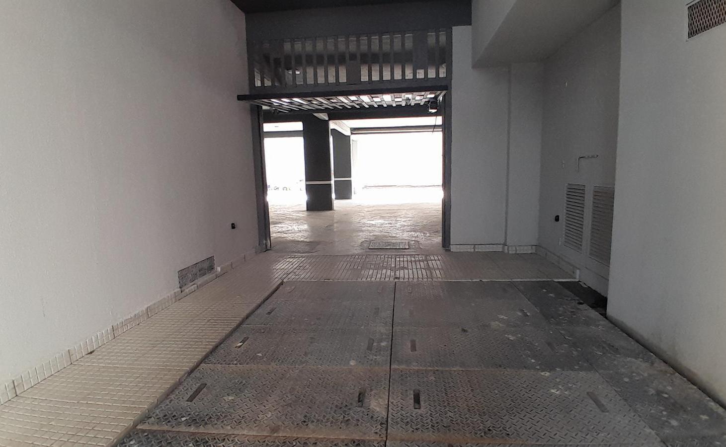 Cochera a pasos de la peatonal