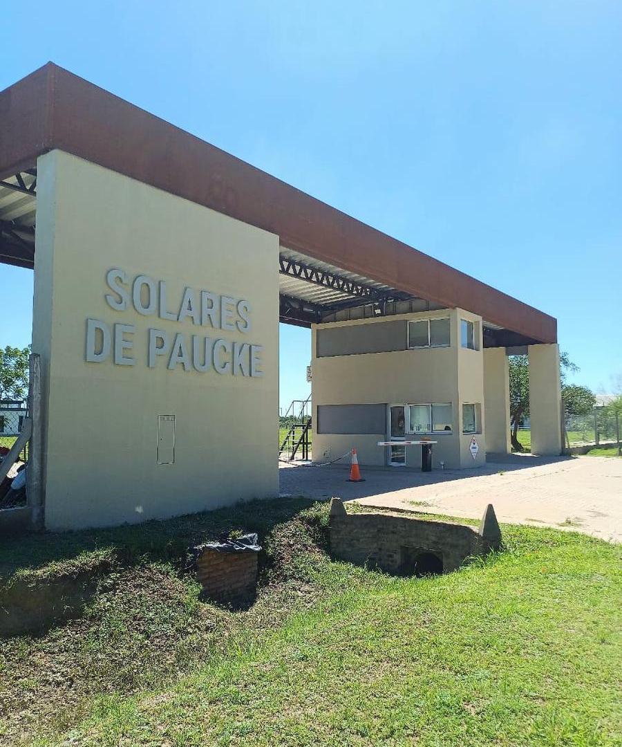 Terreno en Solares de Paucke sobre el BV. Principal. Oportunidad!!