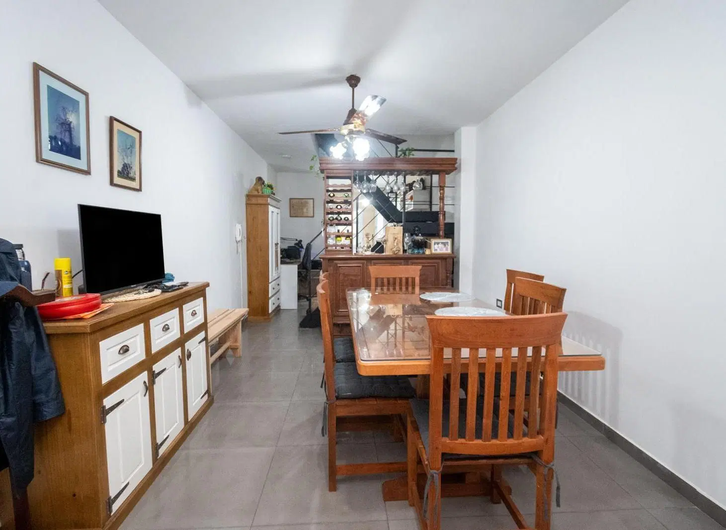 En venta impecable duplex con cochera en barrio Maria Selva 4
