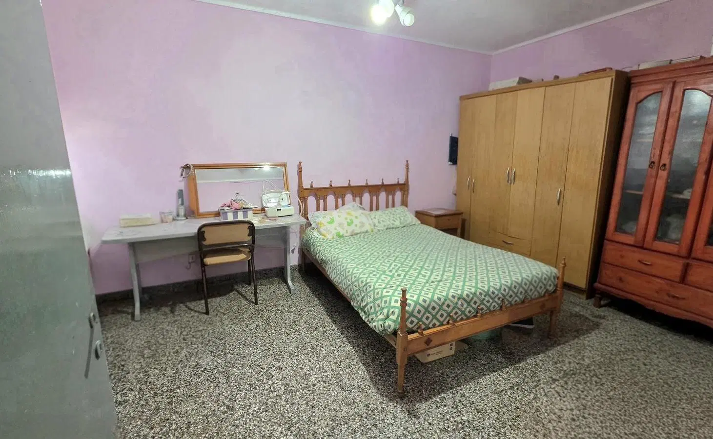 Casa interna de 2 dorm. a 200 metros de Av. Gral Paz! 4