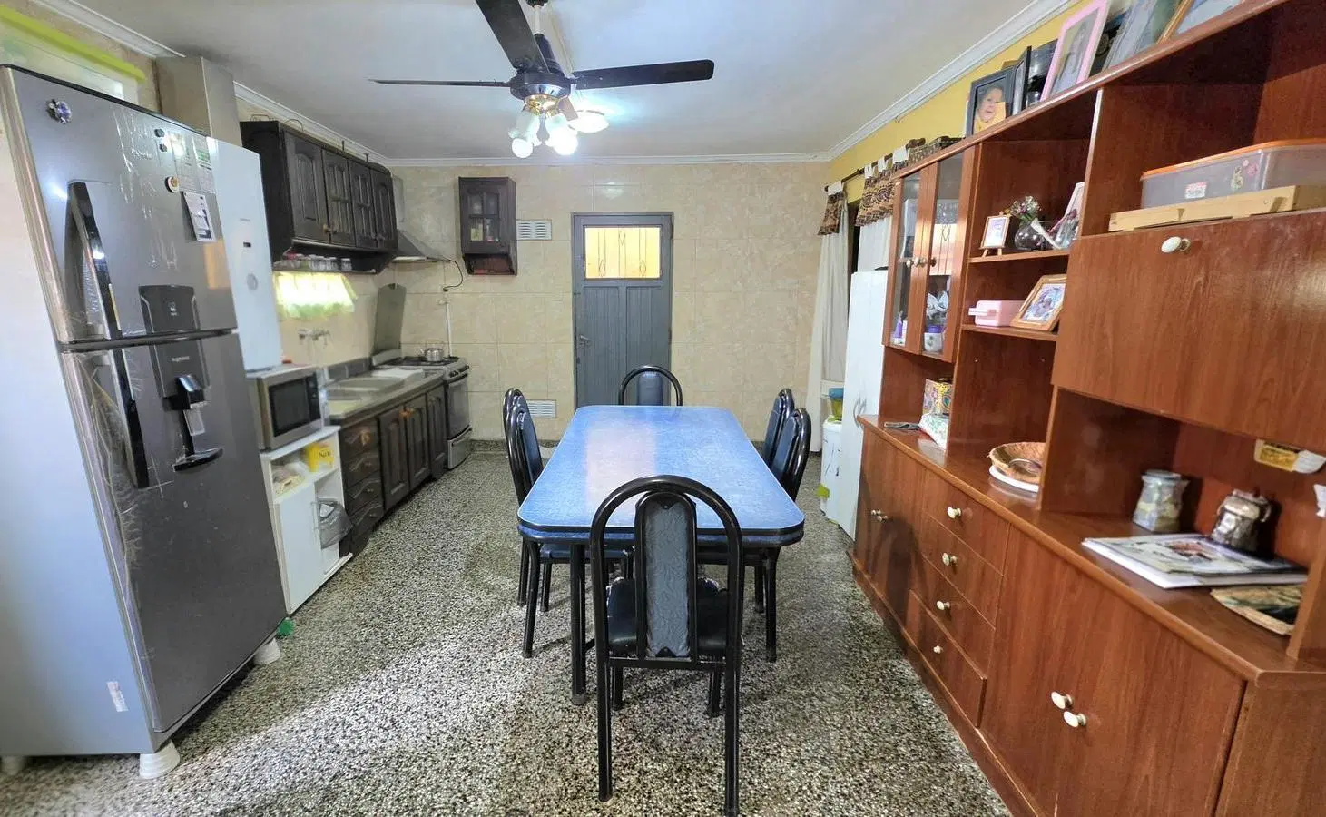 Casa interna de 2 dorm. a 200 metros de Av. Gral Paz! 3