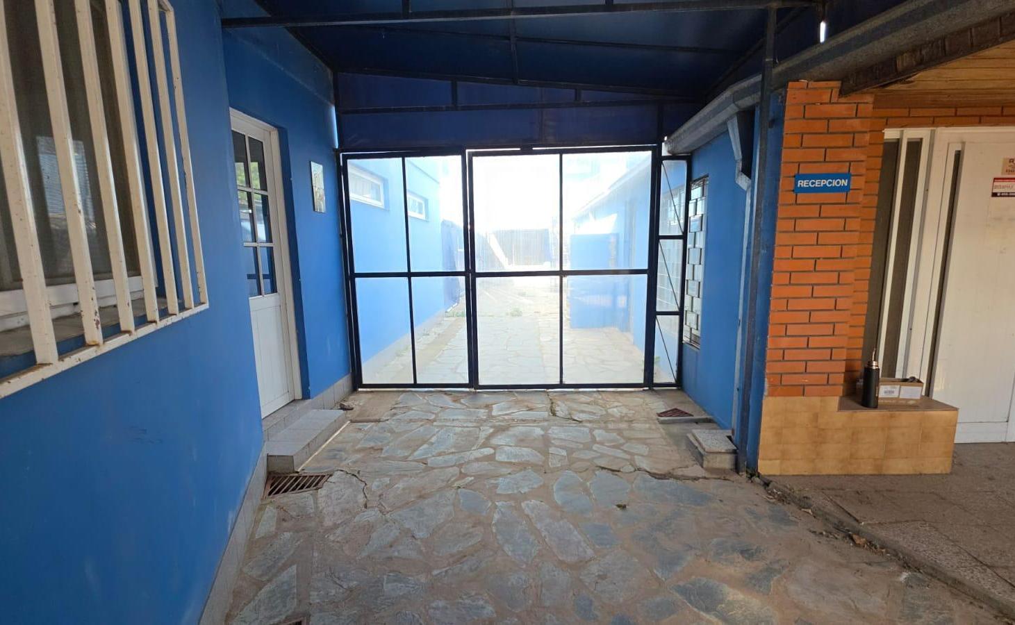 Foto de Complejo de 3 salones con pileta climatizada y Casa de 3 dormitorios, imagen 2