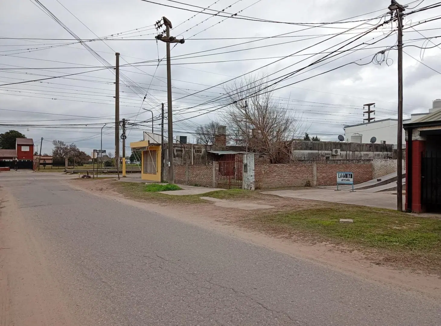 Terreno a 20 mts de AV. Aristobulo del Valle 4