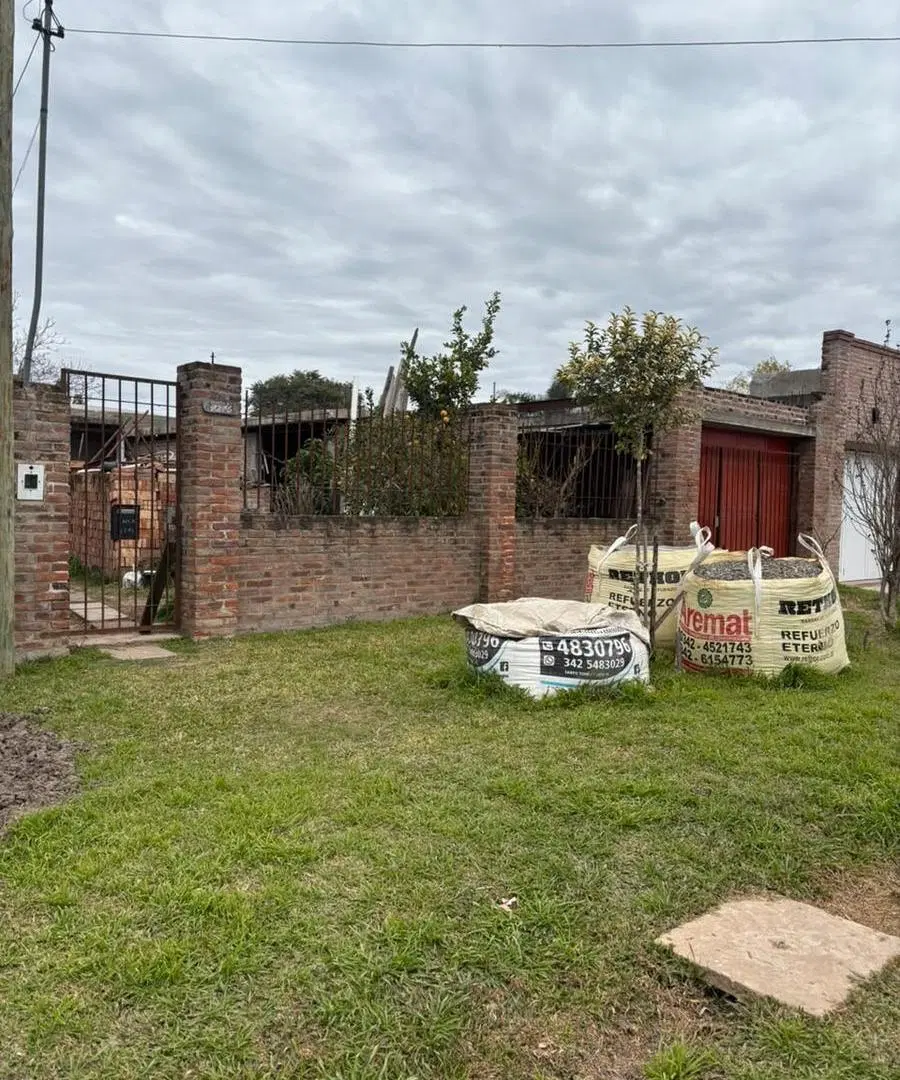 Casa de 2 dormitorios con pileta Sauce Viejo 5