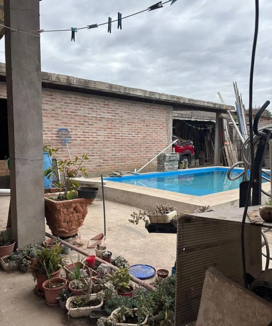 Casa de 2 dormitorios con pileta Sauce Viejo 8