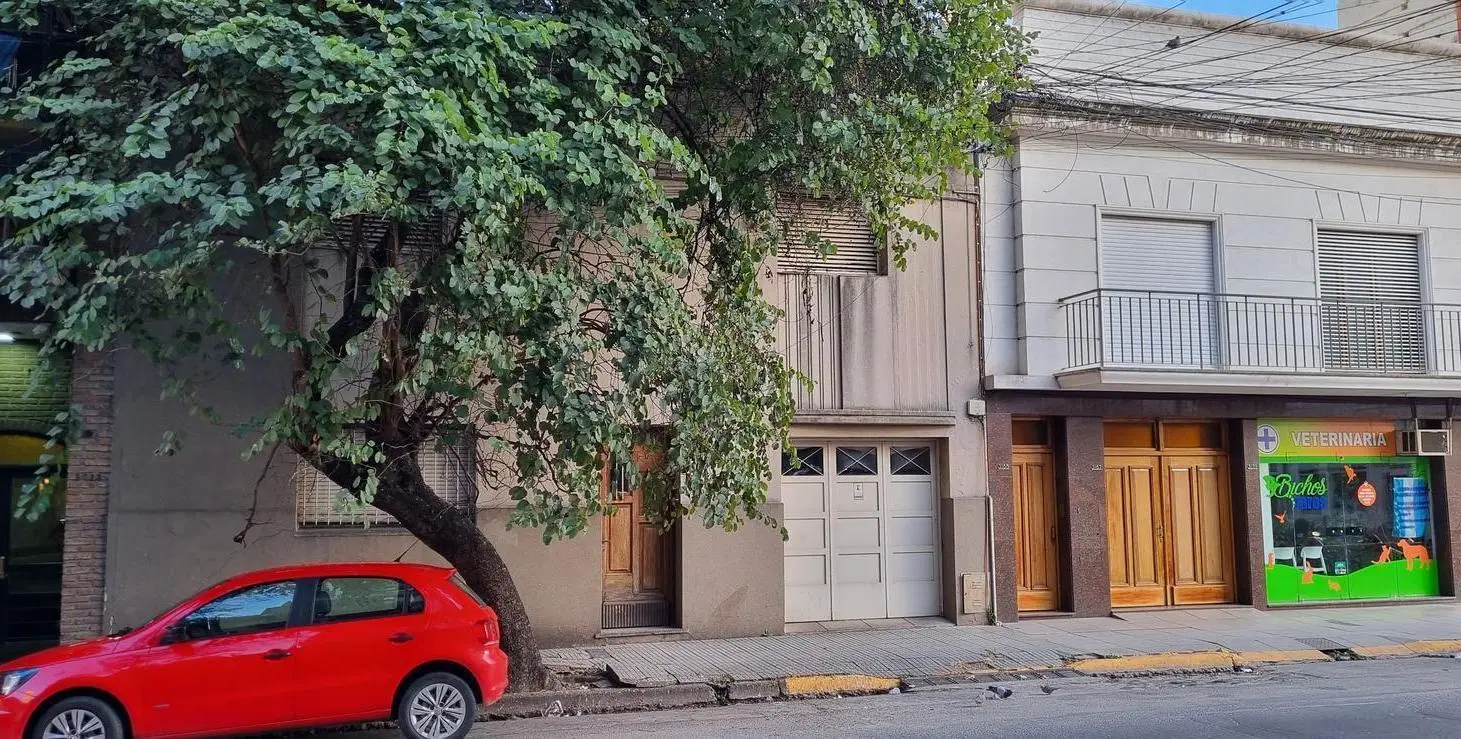 En venta terreno para desarrollo a mts de Av. Suipacha 8