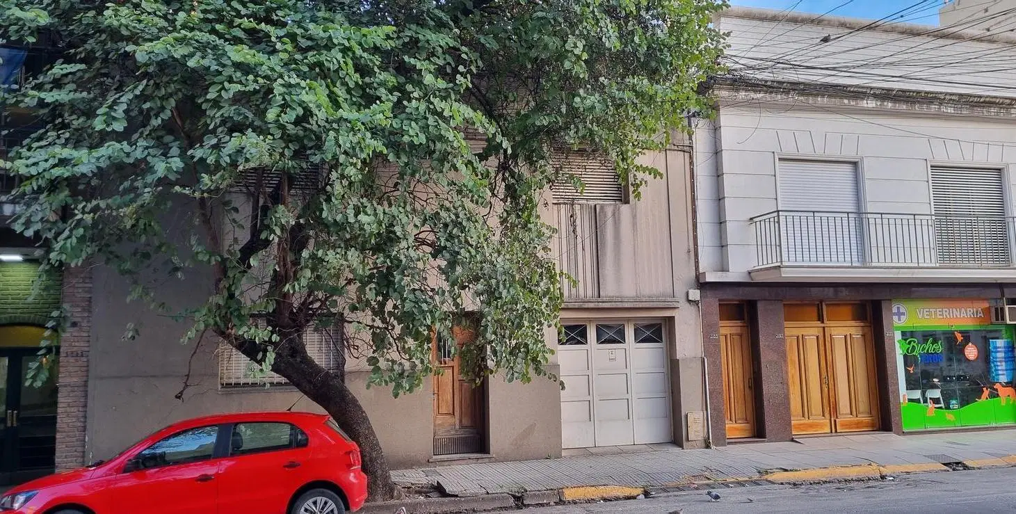 En venta terreno para desarrollo a mts de Av. Suipacha 4