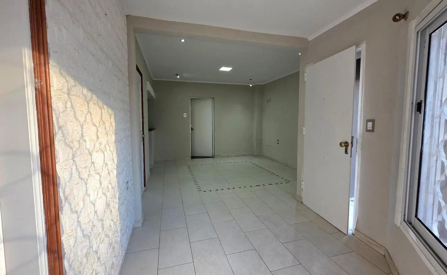 Impecable Casa 2 Dorm c/Cochera y Patio en venta en barrio Sargento Cabral!! 5