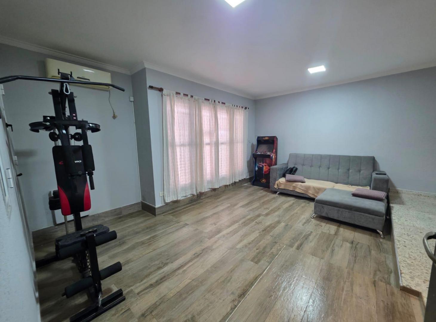 Foto de Oportunidad de Casa moderna a mts de Av. Facundo, imagen 1