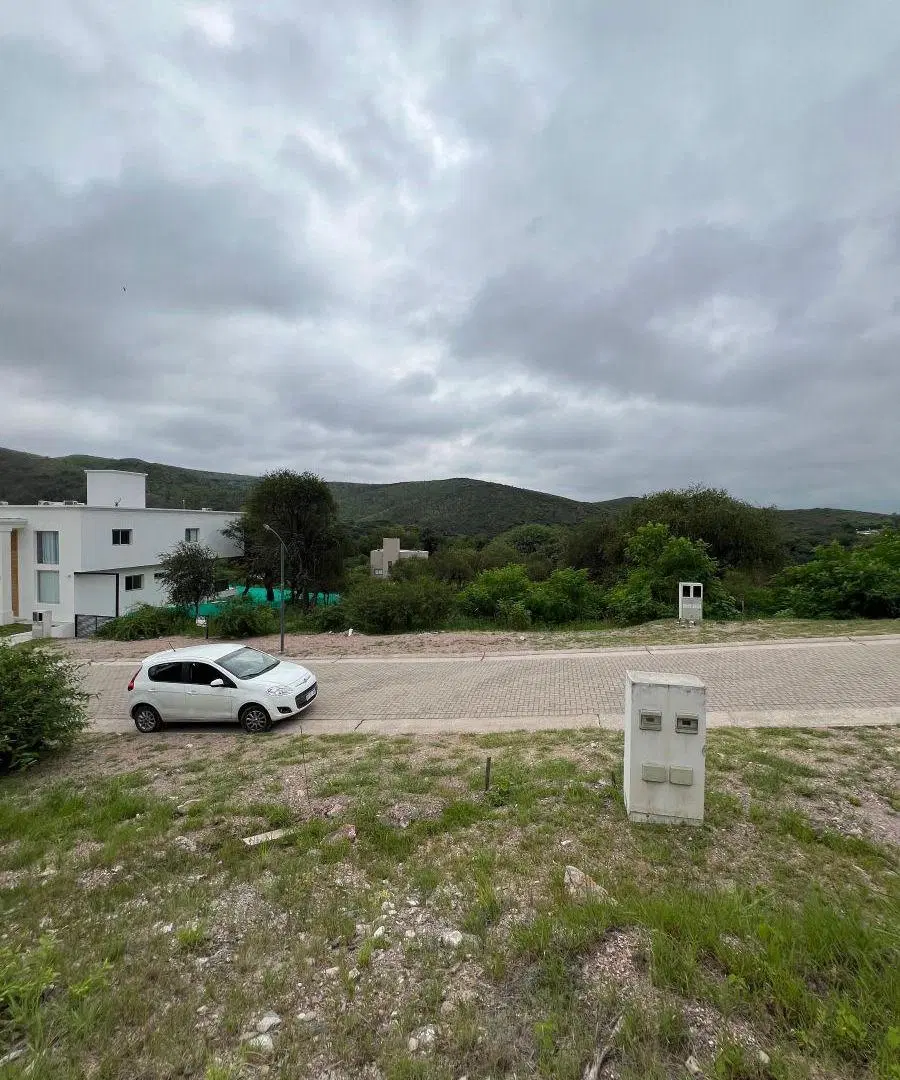 Oportunidad!!! Vendo Lote en Colinas de La Deseada – La Calera 2