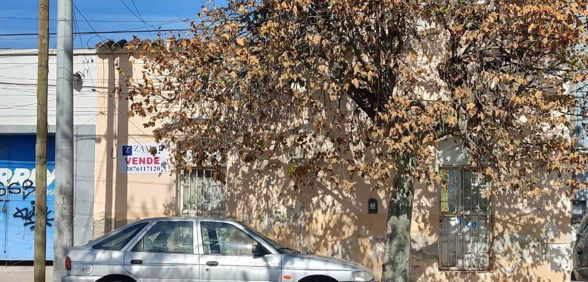 Terreno en calle Leguizamón casi esquina Bolívar.