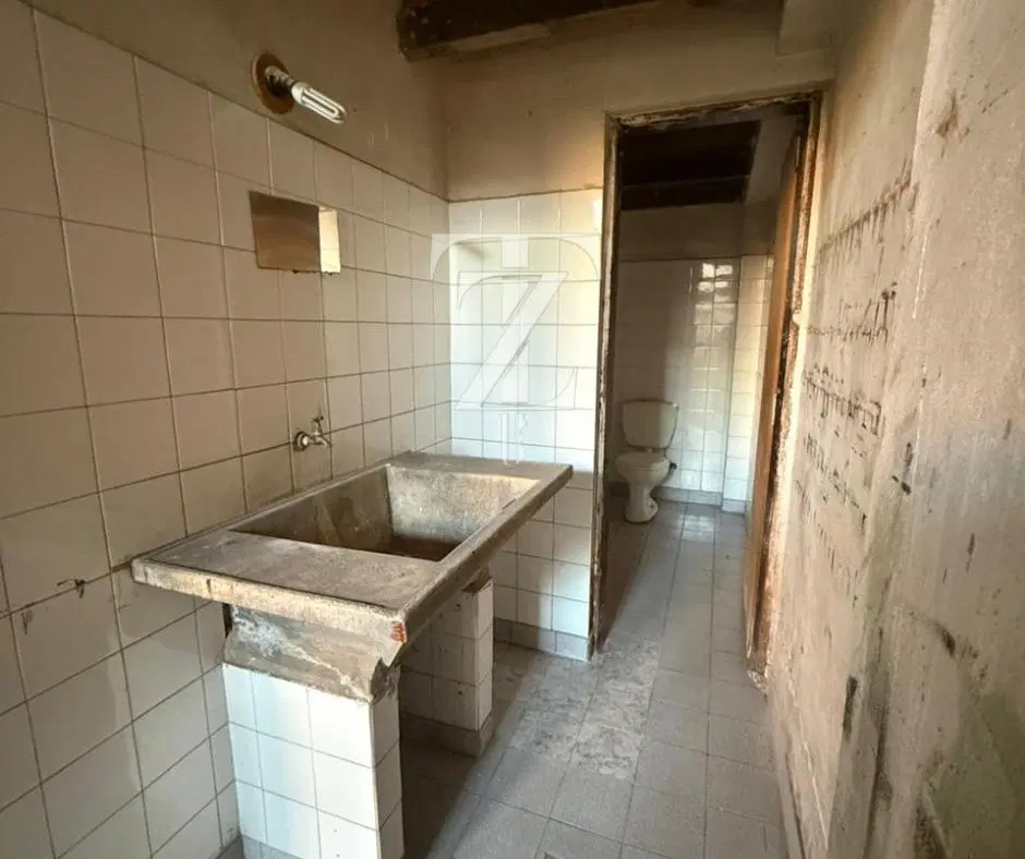 Local Comercial en calle Santiago del Estero 4