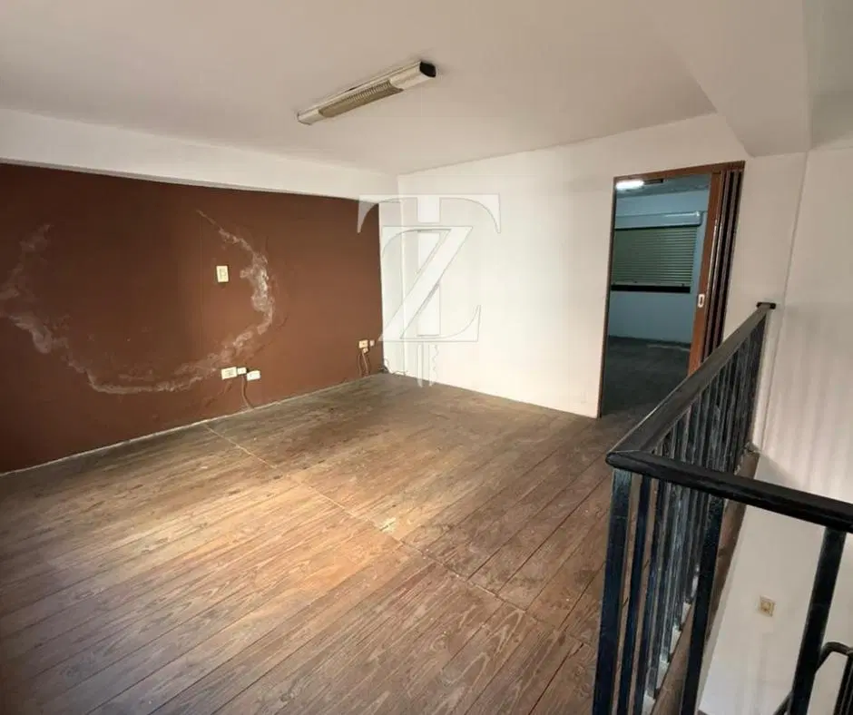 Local Comercial en calle Santiago del Estero 2