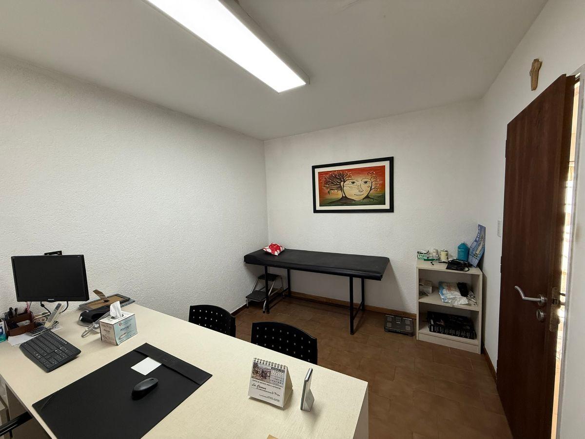 Foto de Propiedad apta para consultorios o vivienda, imagen 5