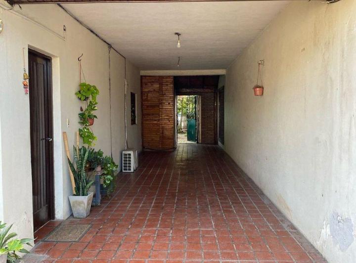 VENTA  CHALET + 2 DEPARTAMENTOS OPORT. ITUZAINGÓ 1