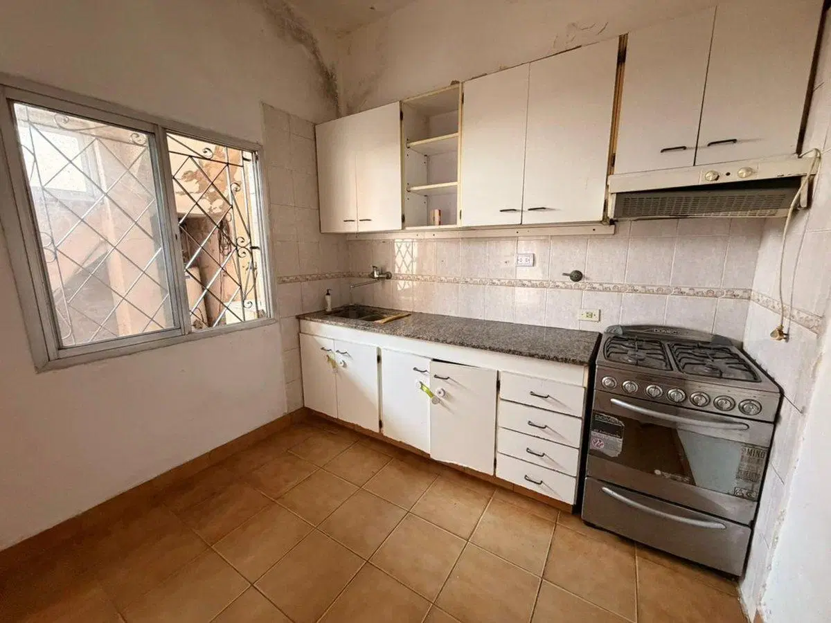 CASA EN VENTA 5 AMBIENTES CON LOCAL APTO CREDITO 2