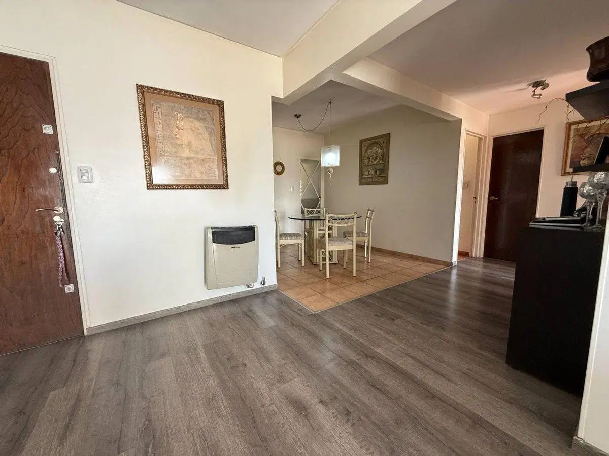 DEPARTAMENTO 4 AMBIENTES CON BALCON FLORESTA 3