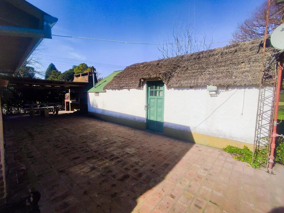 QUINTA LUJAN PILETA PARQUE QUINCHO PARRIILA CASA 4