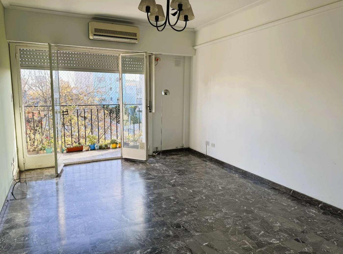 DEPARTAMENTO 3 AMB BALCON COCHERA FLORESTA
