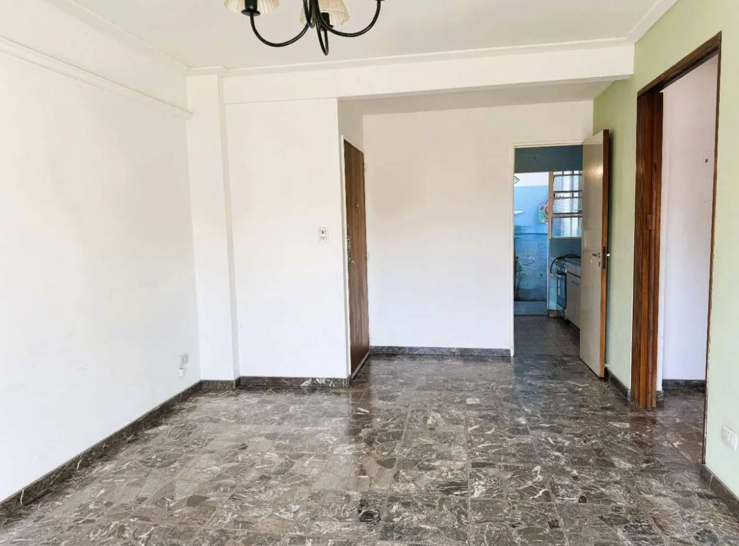 DEPARTAMENTO 3 AMB BALCON COCHERA FLORESTA 4