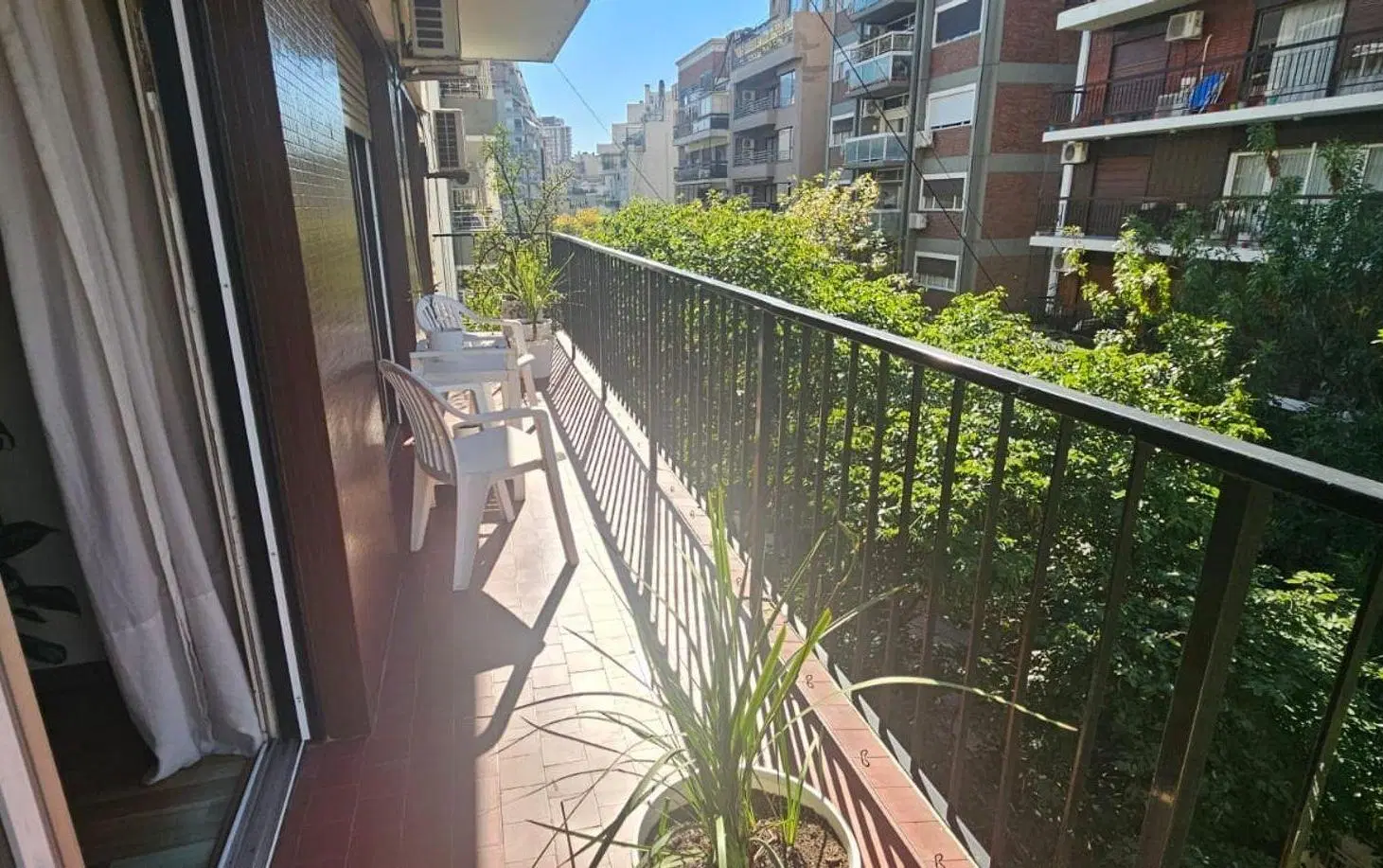 Venta   4 Ambientes dependencia balcon cochera 4