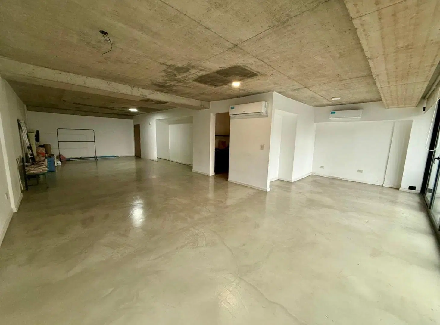 VENTA OFICINA CON BALCON + BAULERA PALERMO 85 M2 3