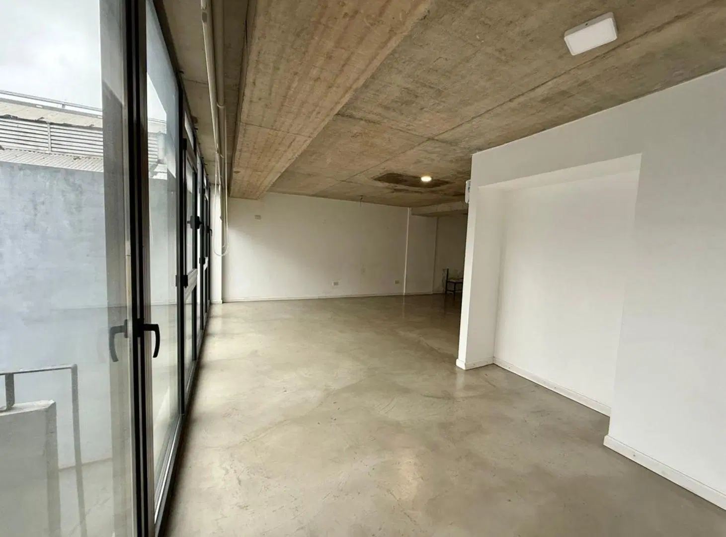 VENTA OFICINA CON BALCON + BAULERA PALERMO 85 M2 2