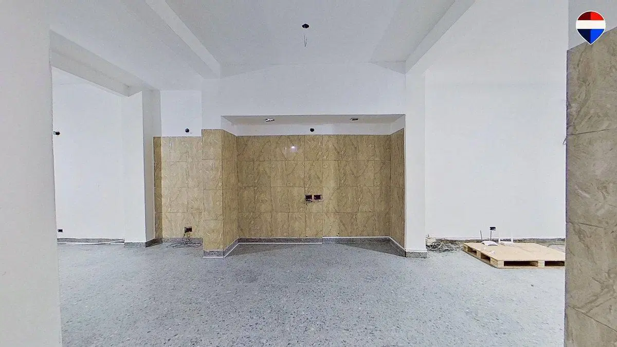 VENTA LOCAL EN ZONA MUY COMERCIAL DE CABALLITO 4