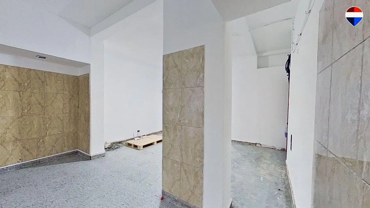VENTA LOCAL EN ZONA MUY COMERCIAL DE CABALLITO 2