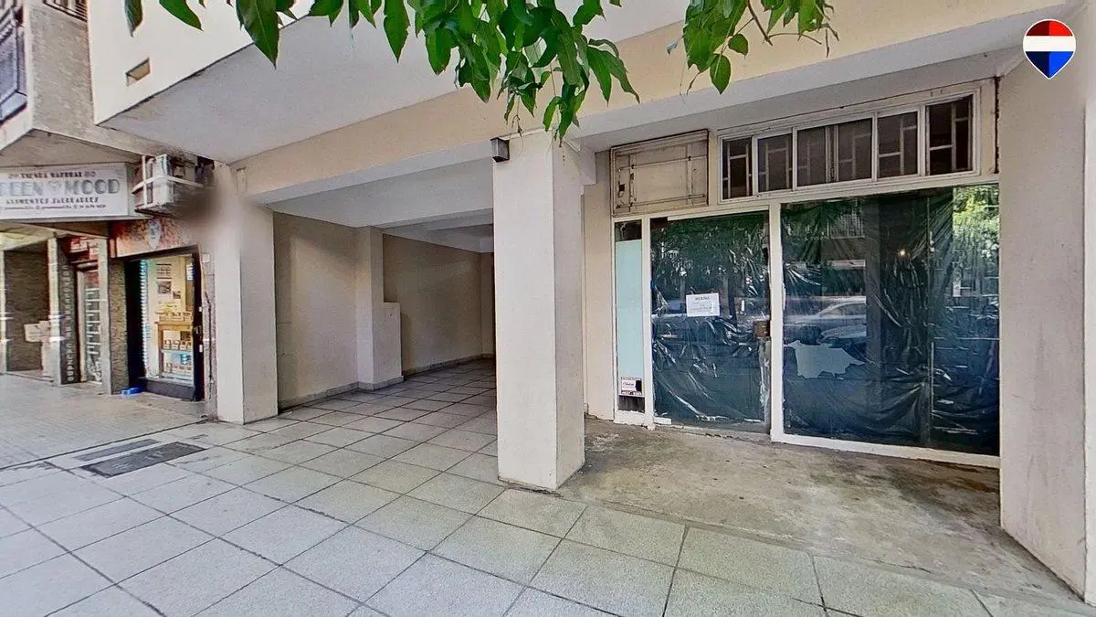 VENTA LOCAL EN ZONA MUY COMERCIAL DE CABALLITO 5