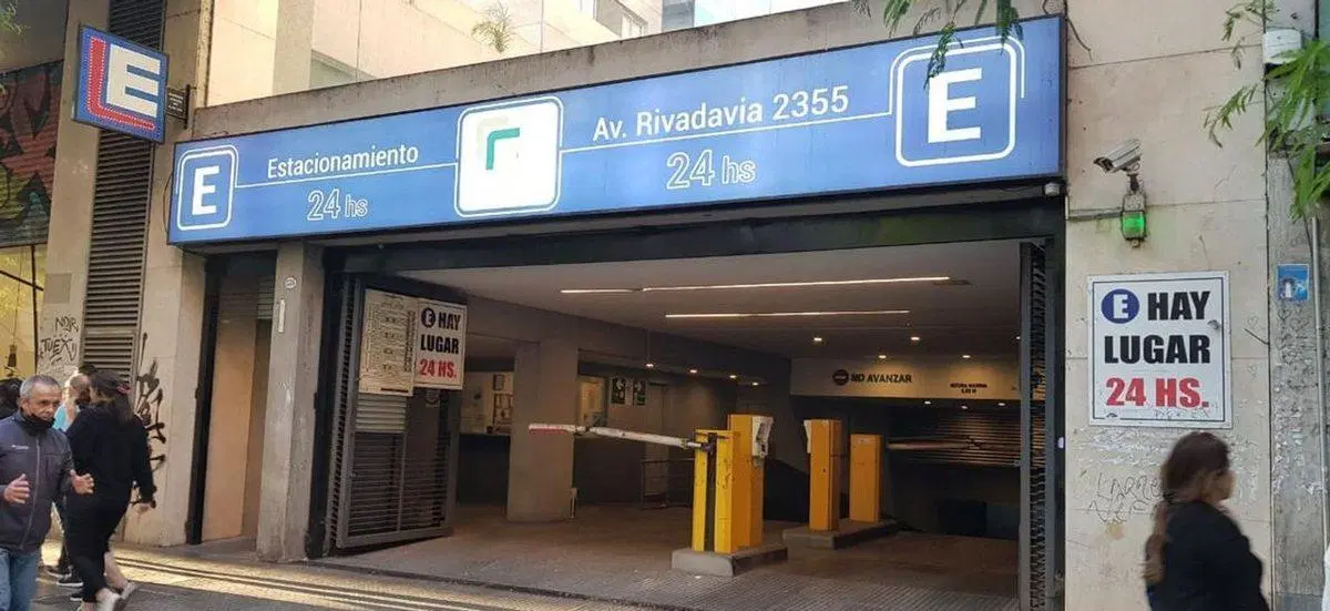 COCHERA VENTA BALVANERA 4