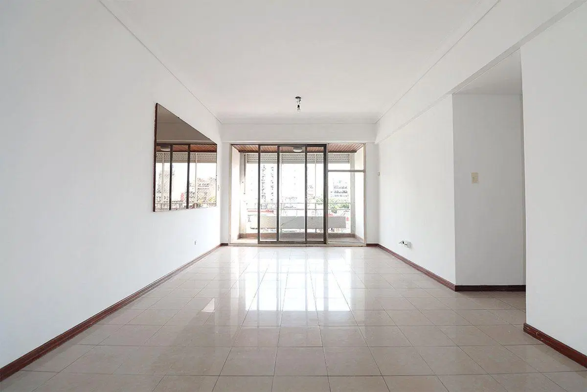VENTA DPTO 3 AMBIENTES FLORES EXCELENTE UBICACION 4