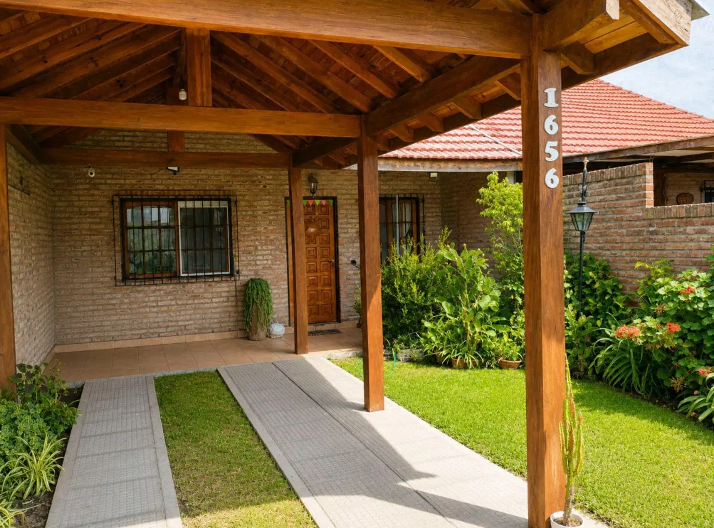 Casa tipo PH con parque, pileta y playroom 4
