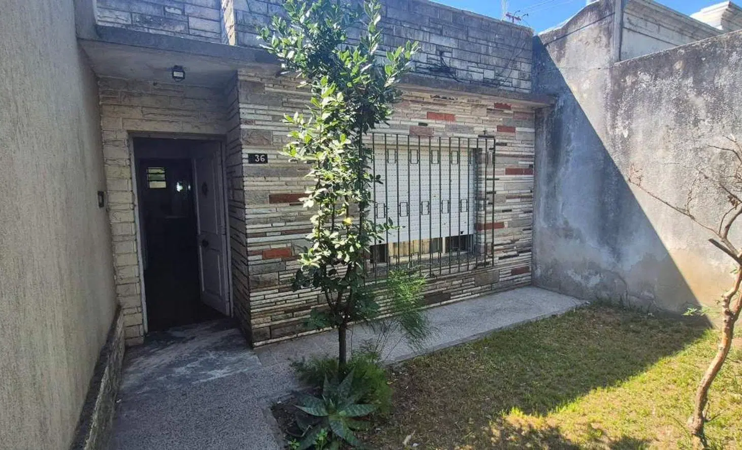 CASA 4 AMB. MAS FABRICA LOTE 430M BERAZATEGUI 4