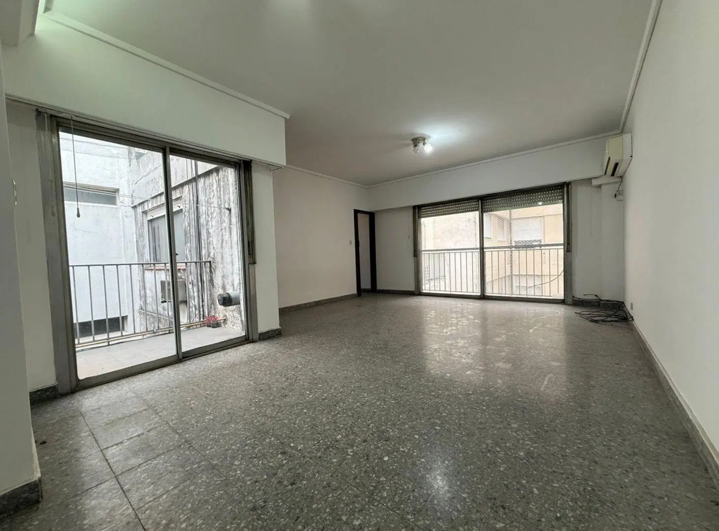 Departamento 3 ambientes c/dep lanus 2 balcones 2