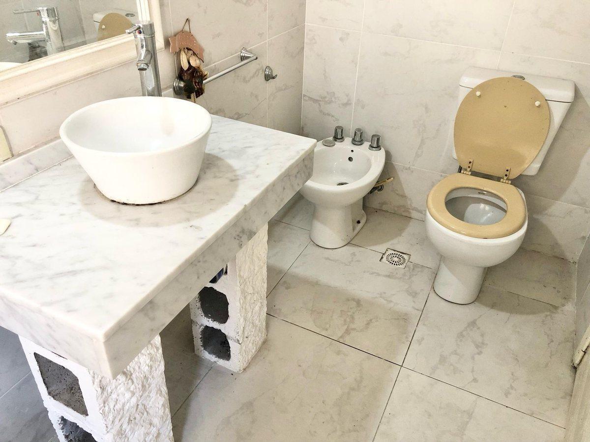 Foto de VENTA PH 3 AMBIENTE LOMAS CENTRO OPORTUNIDAD, imagen 1