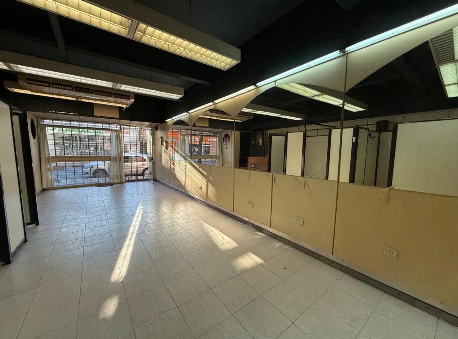 VENTA LOCAL COMERCIAL ZONA ESTRATEGICA- PATERNAL 5