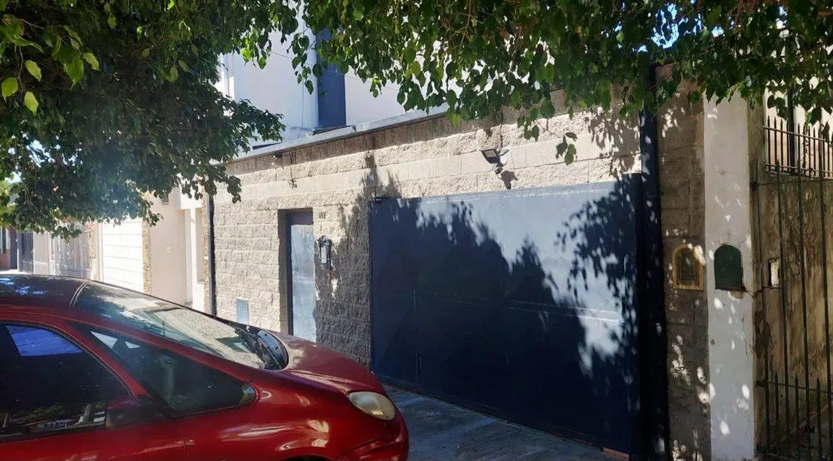 VENTA CASA 5 AMBIENTES BANFIELD ESTE 3