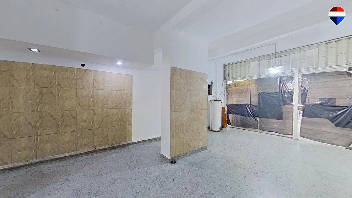 VENTA LOCAL EN ZONA MUY COMERCIAL DE CABALLITO 5