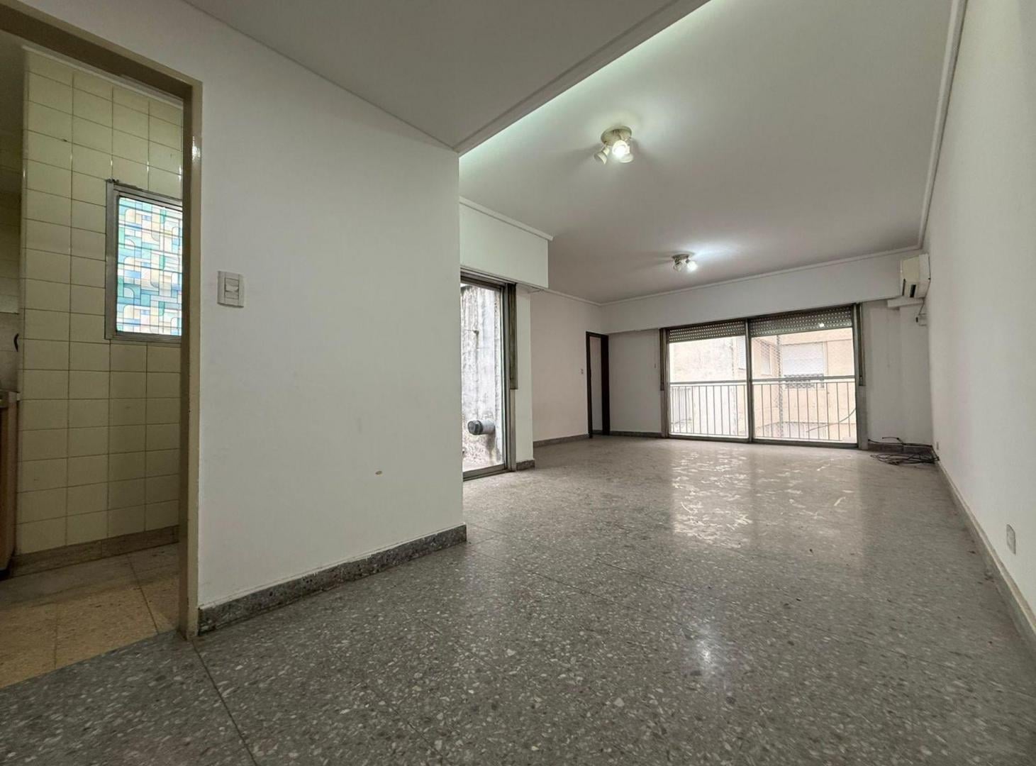 Foto de Departamento 3 ambientes c/dep lanus 2 balcones, imagen 3