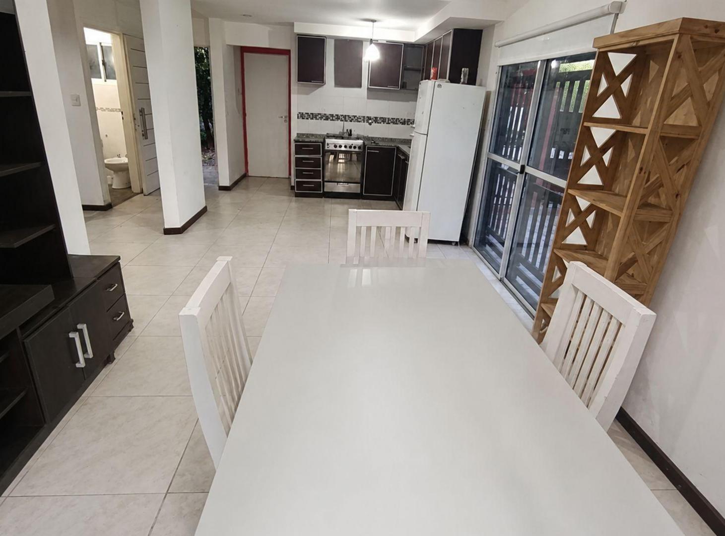 Foto de VENTA CASA 3 AMB CON PARQUE EN LA REJA, imagen 2