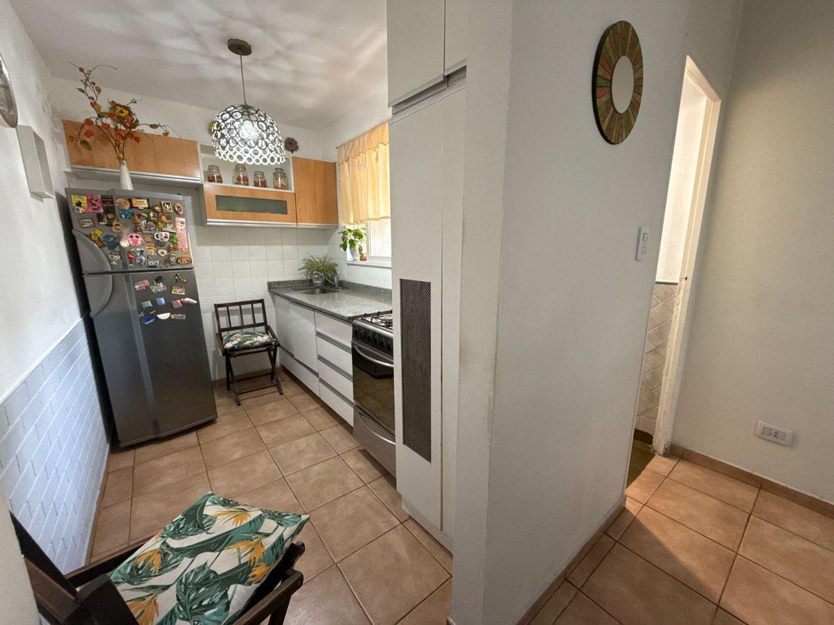 Foto de DEPARTAMENTO 4 AMBIENTES CON BALCON FLORESTA, imagen 5