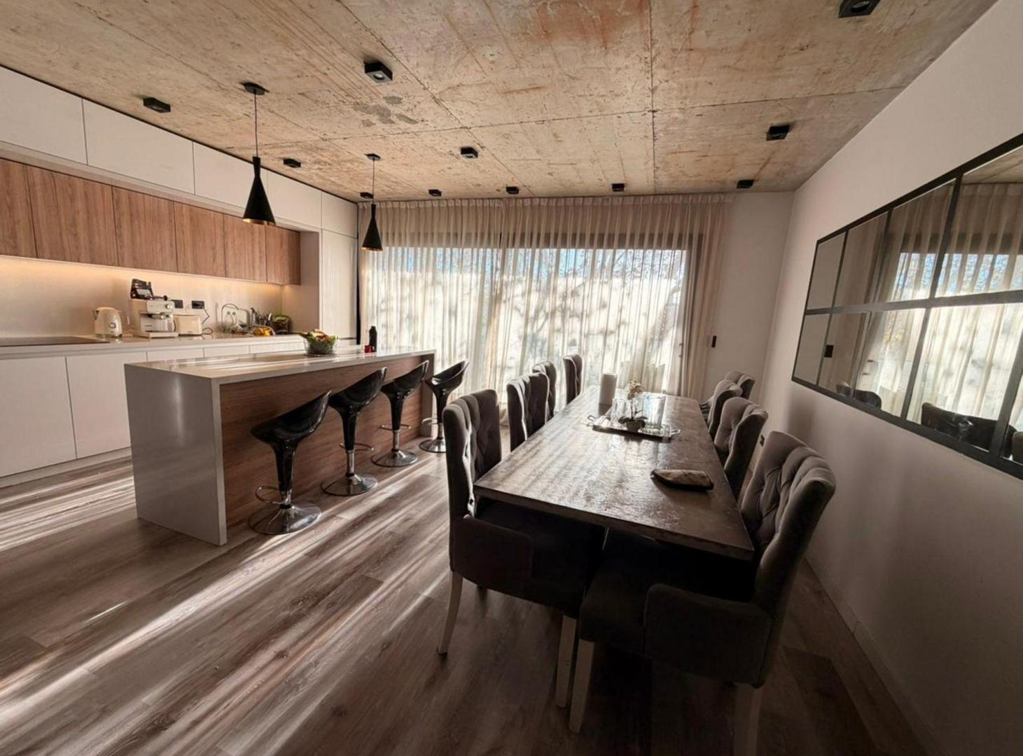 Foto de DEPARTAMENTO 4 AMB EN VENTA CON COCHERA Y BAULERA, imagen 2
