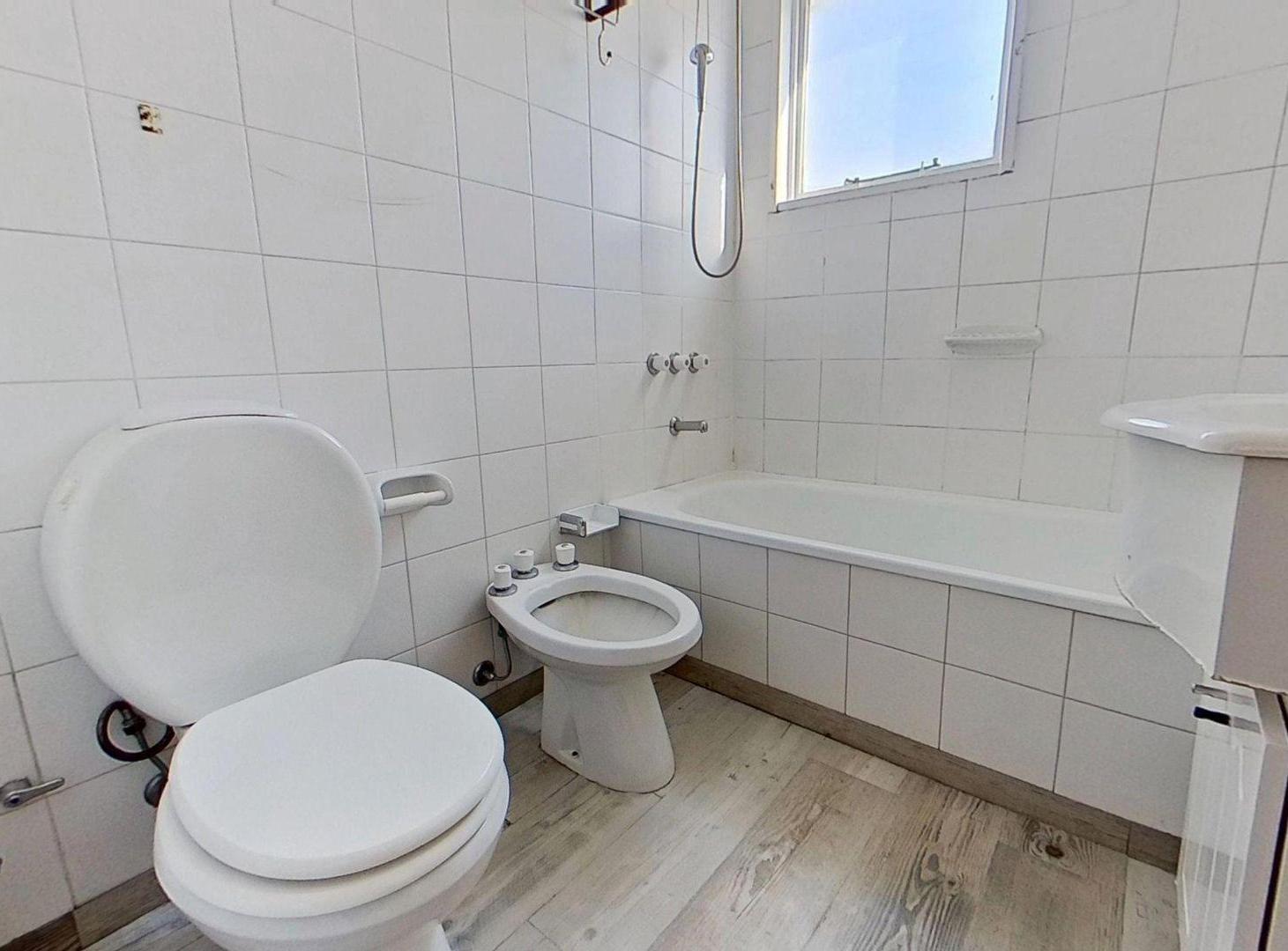 Foto de VENTA 4 AMBIENTES MATADEROS COCHERA, imagen 3