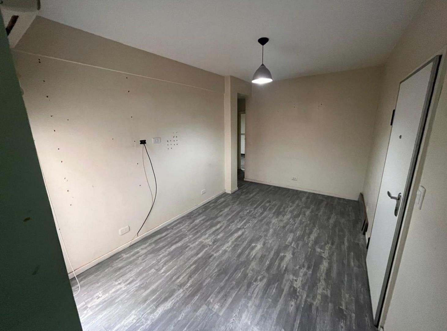 Foto de VENTA 2 AMB. PB. COCINA LAVADERO PATIO V.URQUIZA, imagen 3