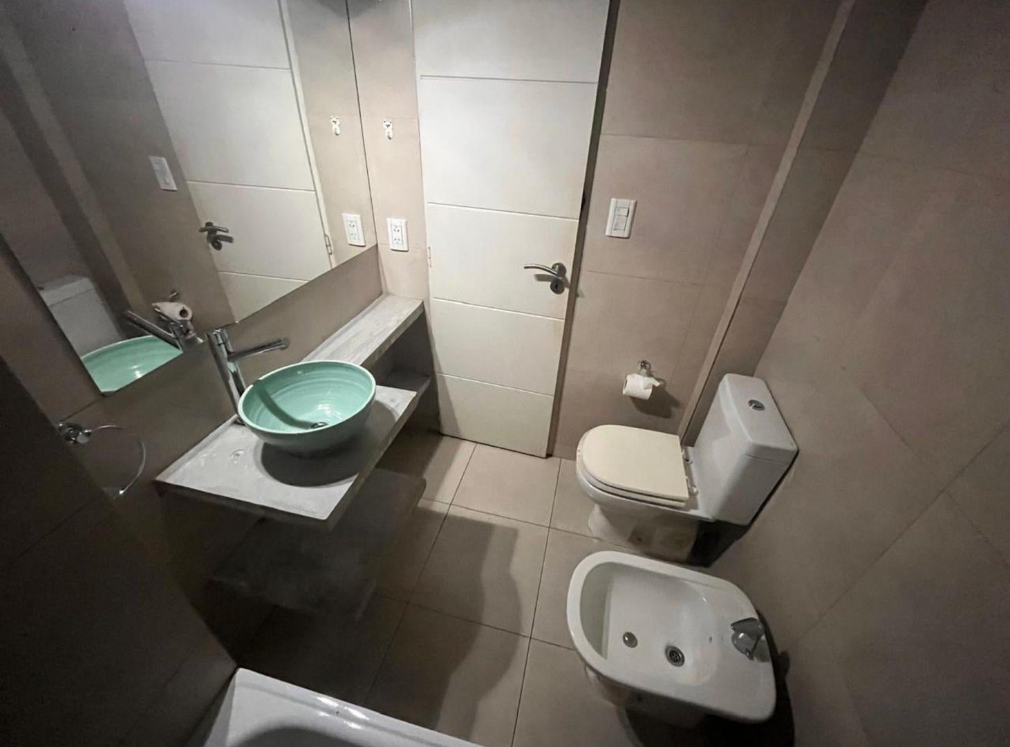 Foto de VENTA 2 AMB. PB. COCINA LAVADERO PATIO V.URQUIZA, imagen 4