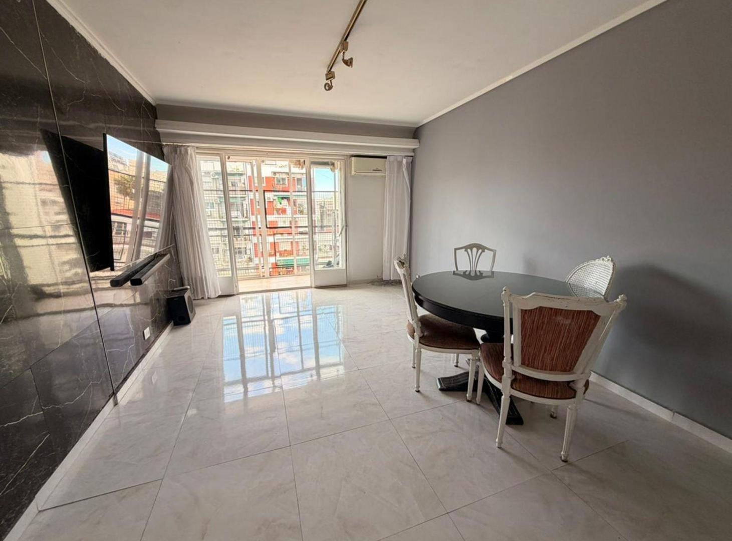 Foto de DEPARTAMENTO 4 AMBIENTES CON BAULERA EN CABALLITO, imagen 1