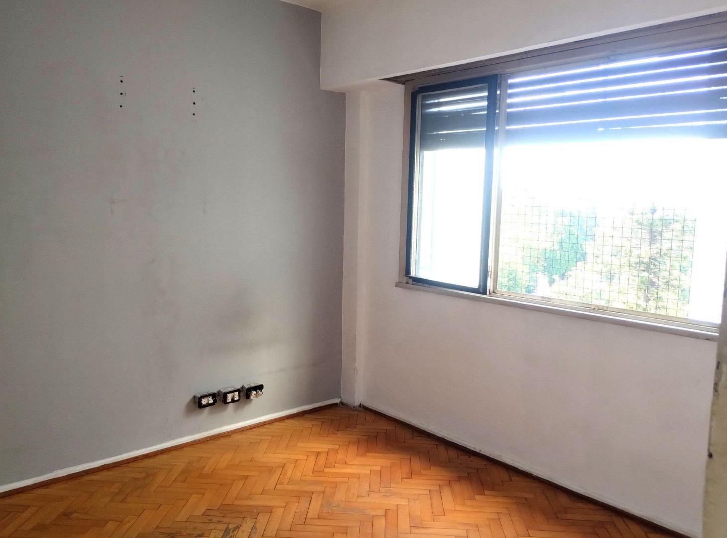 Foto de VENTA 4 AMB EDIFICIO FRENTE A PARQUE RIVADAVIA!!!, imagen 4
